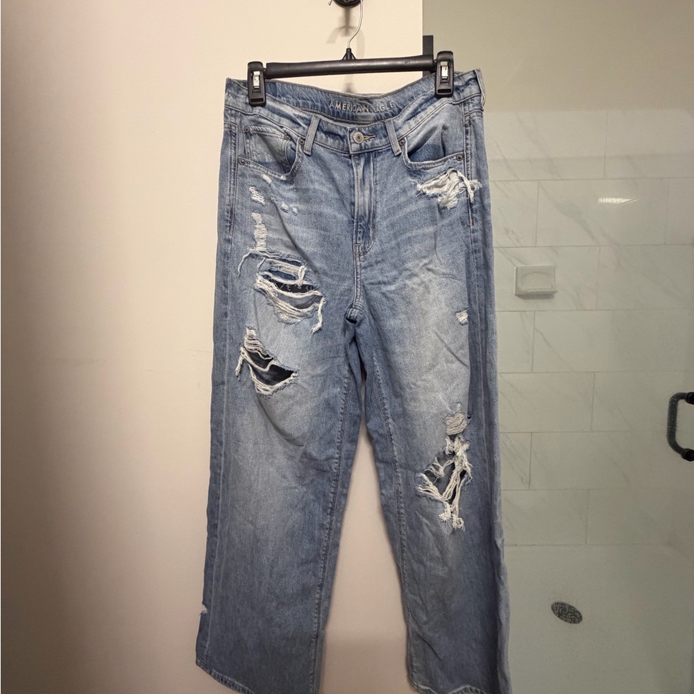 American Eagle Outfitters Distressed Boyfriend Jean